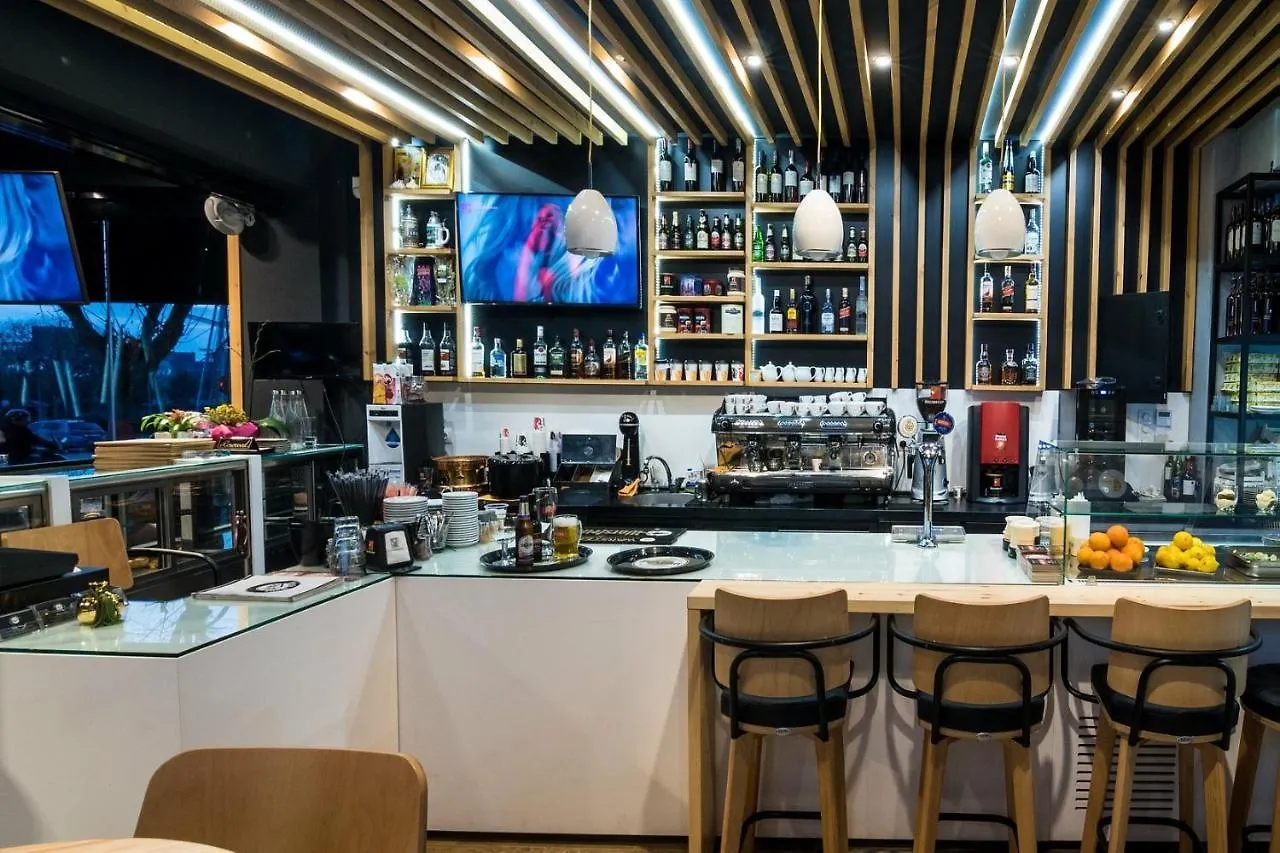 Blackhaus Apartments Thessaloniki